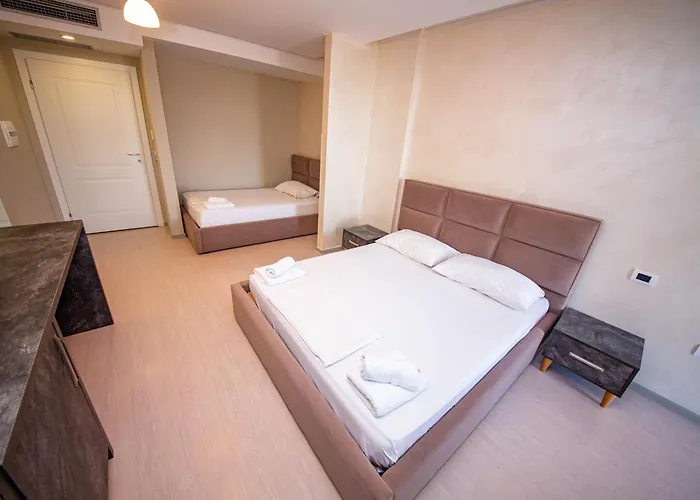 Hotel Miki