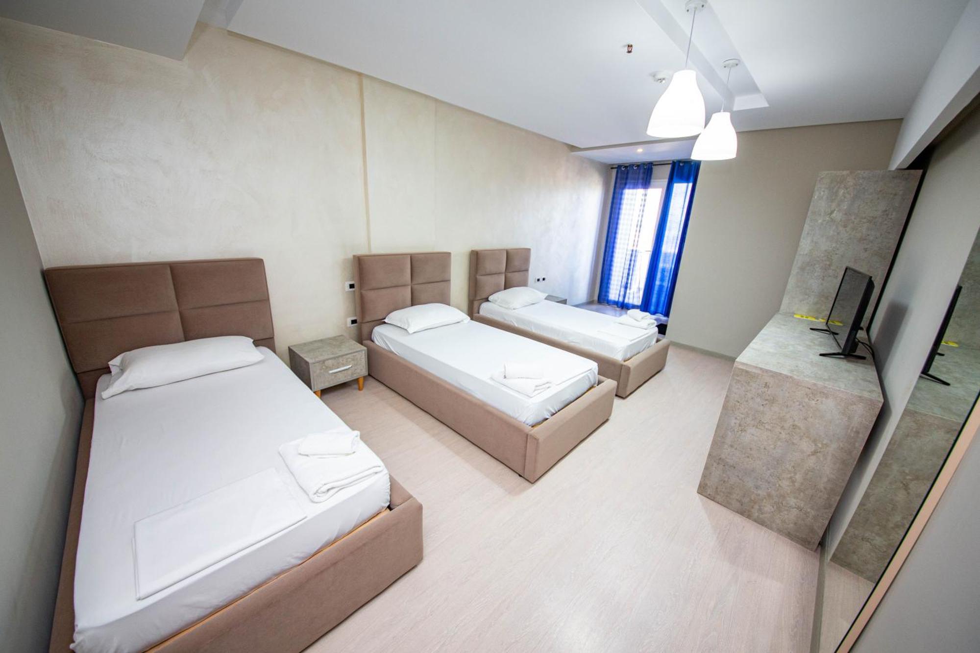 Miki Hotel 4*